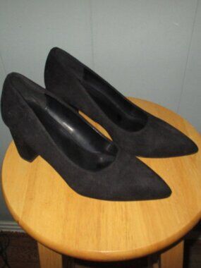 HALSTON Black Suede Leather Pumps